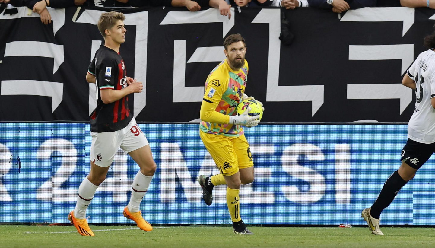 开云体育在线-斯佩齐亚不敌AC米兰，保级艰难重重