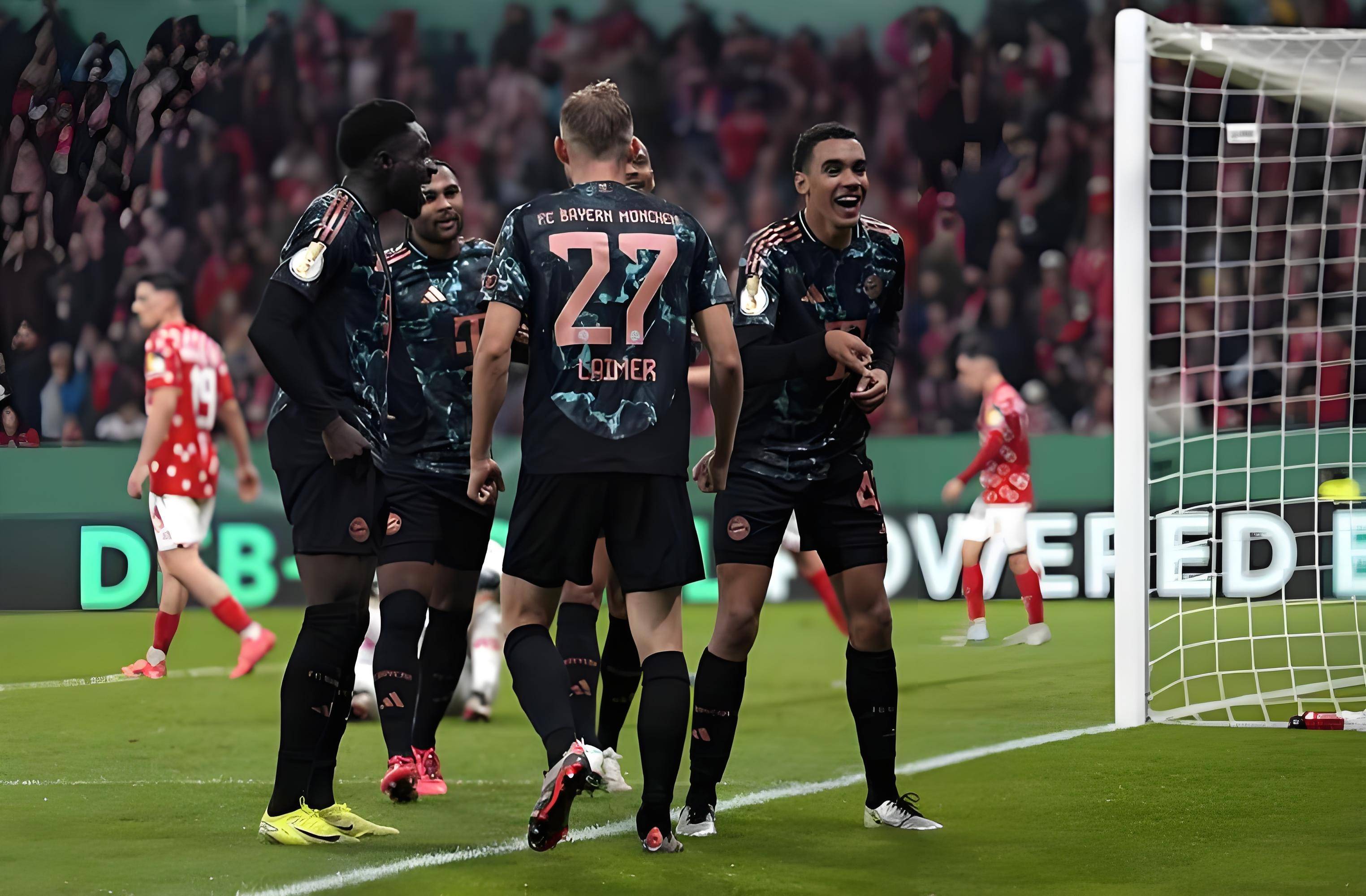 关于拜仁慕尼黑大胜，轻松晋级下一轮比赛的信息