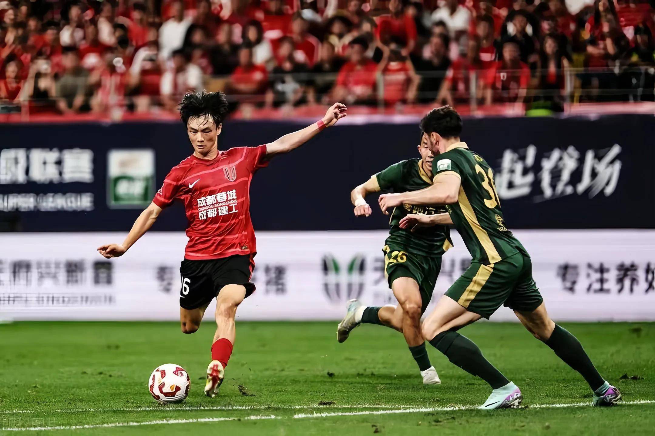 关于上港豪取:连战两胜领跑积分榜,瞄准冠军目标的信息 关于上港豪取:连战两胜领跑积分榜,瞄准冠军目标的信息